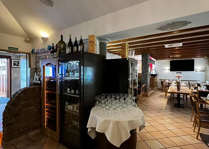 Osteria-hotel-centovini