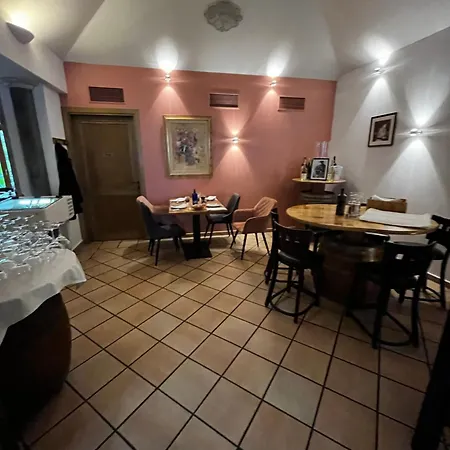 Osteria-hotel-centovini מלון *